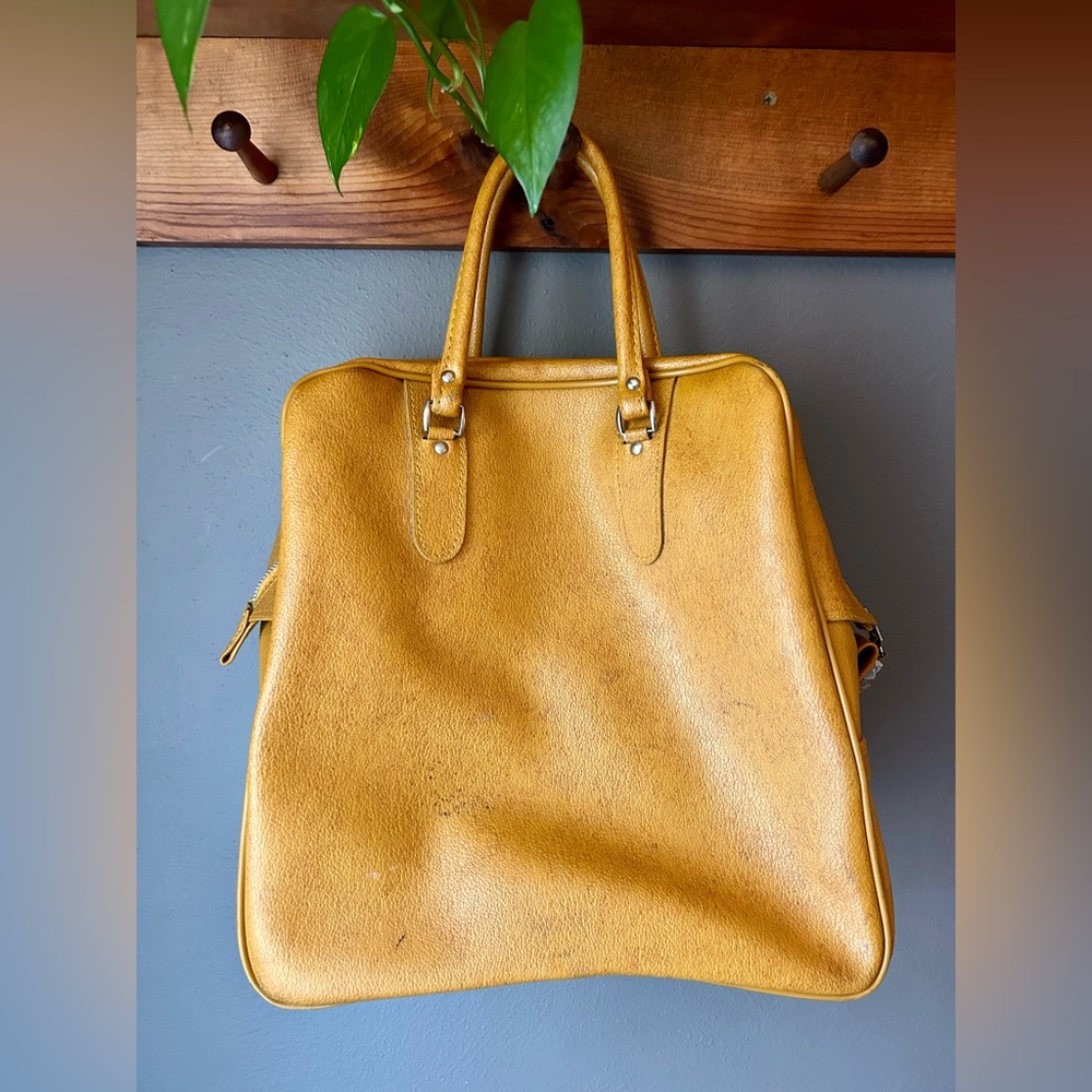 Vintage Mustard Leather Travel Bag - Picture 2 of 7